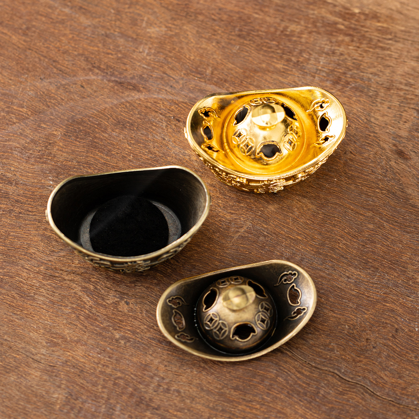 Jin Yuanbao Elegant Xiao Xiangyun Pan Aromatherapy Stove – Handcrafted Bronze Design with Traditional Chinese Cloud Motif