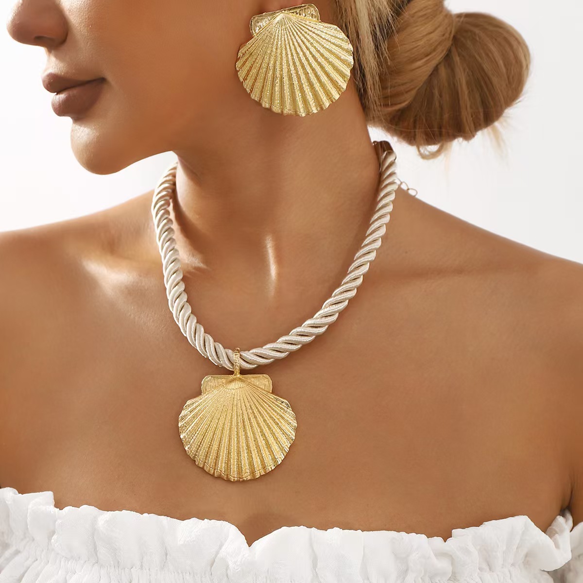 Beach Style Exaggerated Starfish Pendant Chunky Rope Necklace for Women Summer Collarbone Chain Necklaces Vocation Jewelry