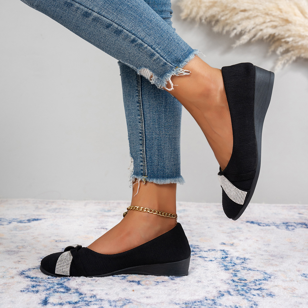 Free delivery of high-quality 2026 new summer women's shoes hot selling round toe flat sole casual shoes