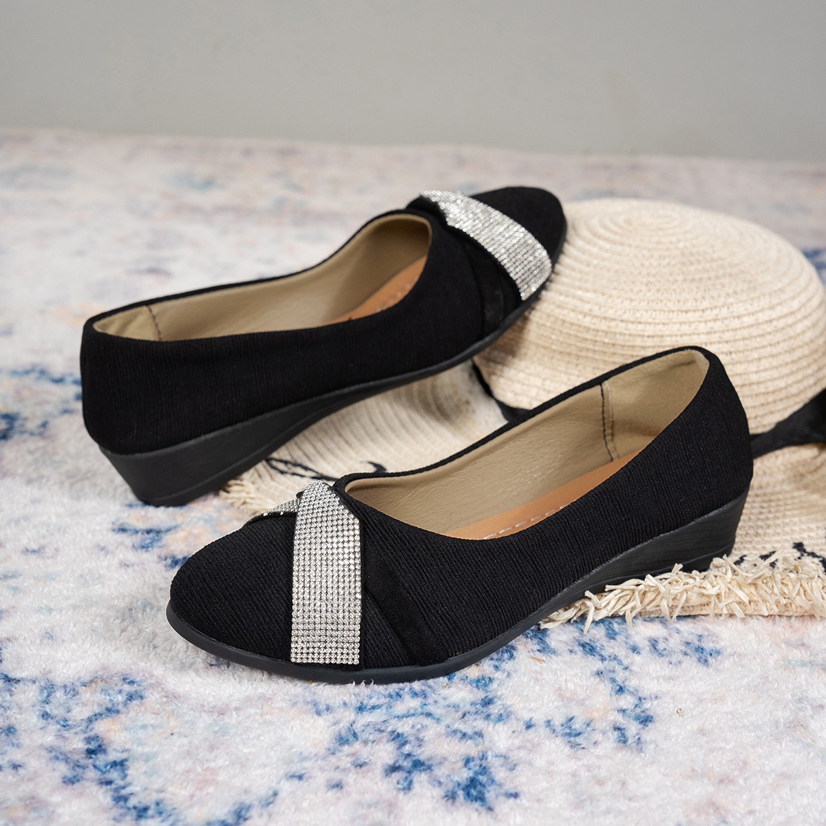 Free delivery of high-quality 2026 new summer women's shoes hot selling round toe flat sole casual shoes