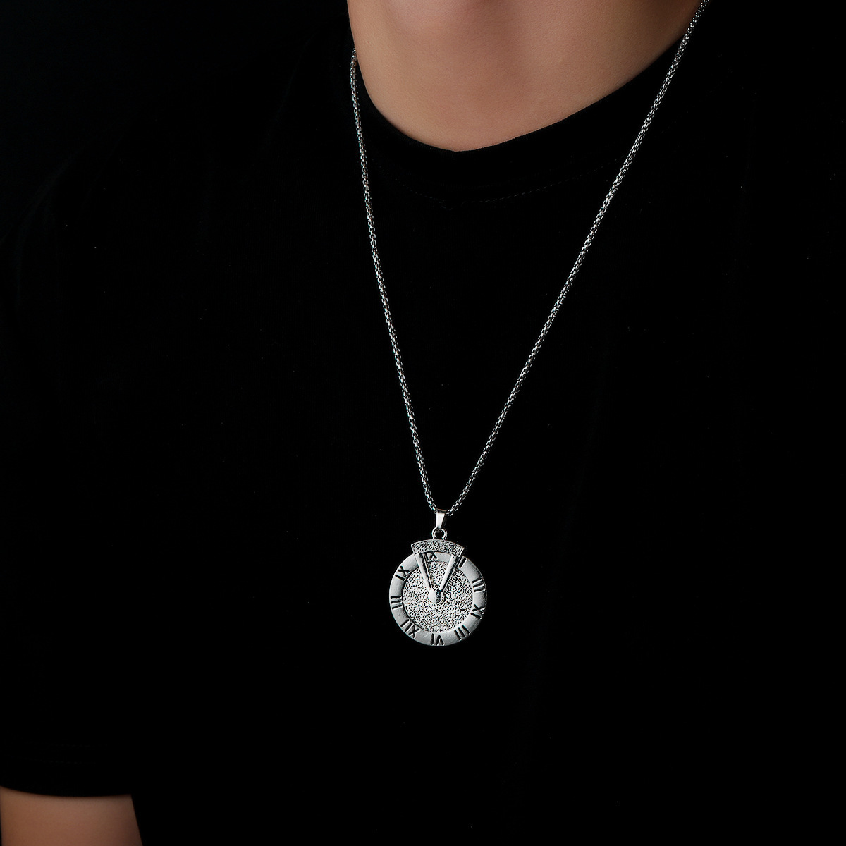 Necklace for men Roman numerals diamond studded roulette wheel high-end and versatile hip-hop new style minimalist accessories