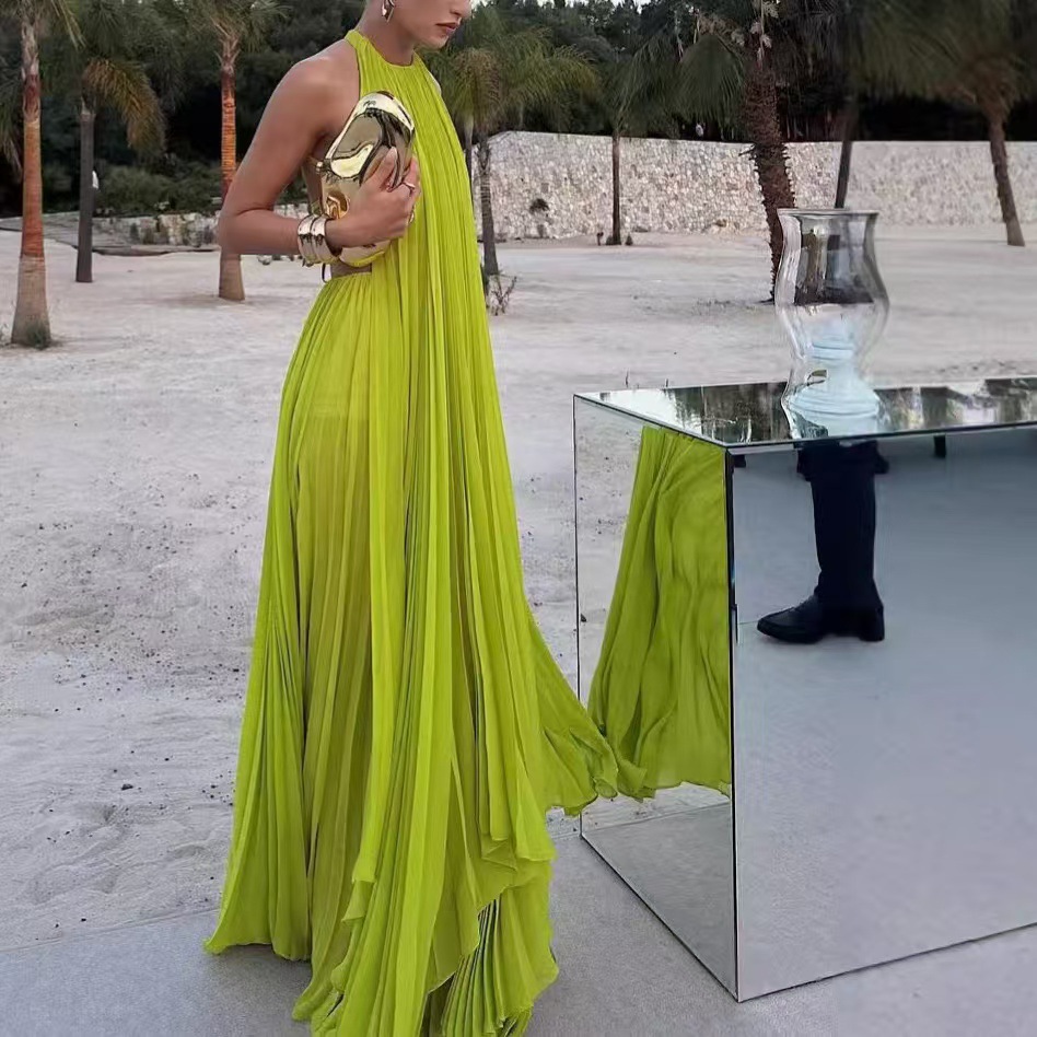 Free delivery of high-quality 2026 new summer women's clothing hot selling round neck sleeveless sexy backless long skirt