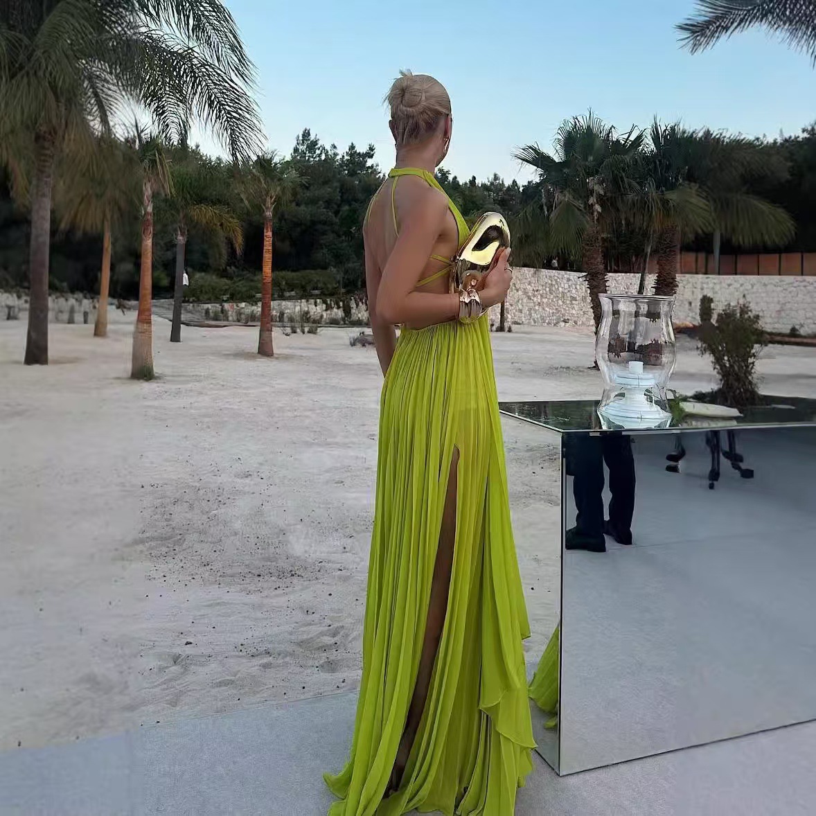 Free delivery of high-quality 2026 new summer women's clothing hot selling round neck sleeveless sexy backless long skirt