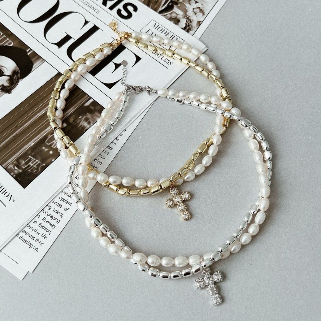 Women Baroque Faux Pearl Necklace Luxury Cross‑Shaped Diamond‑Inlaid Pendant Clavicle Chain Minimalist High‑end Niche Design