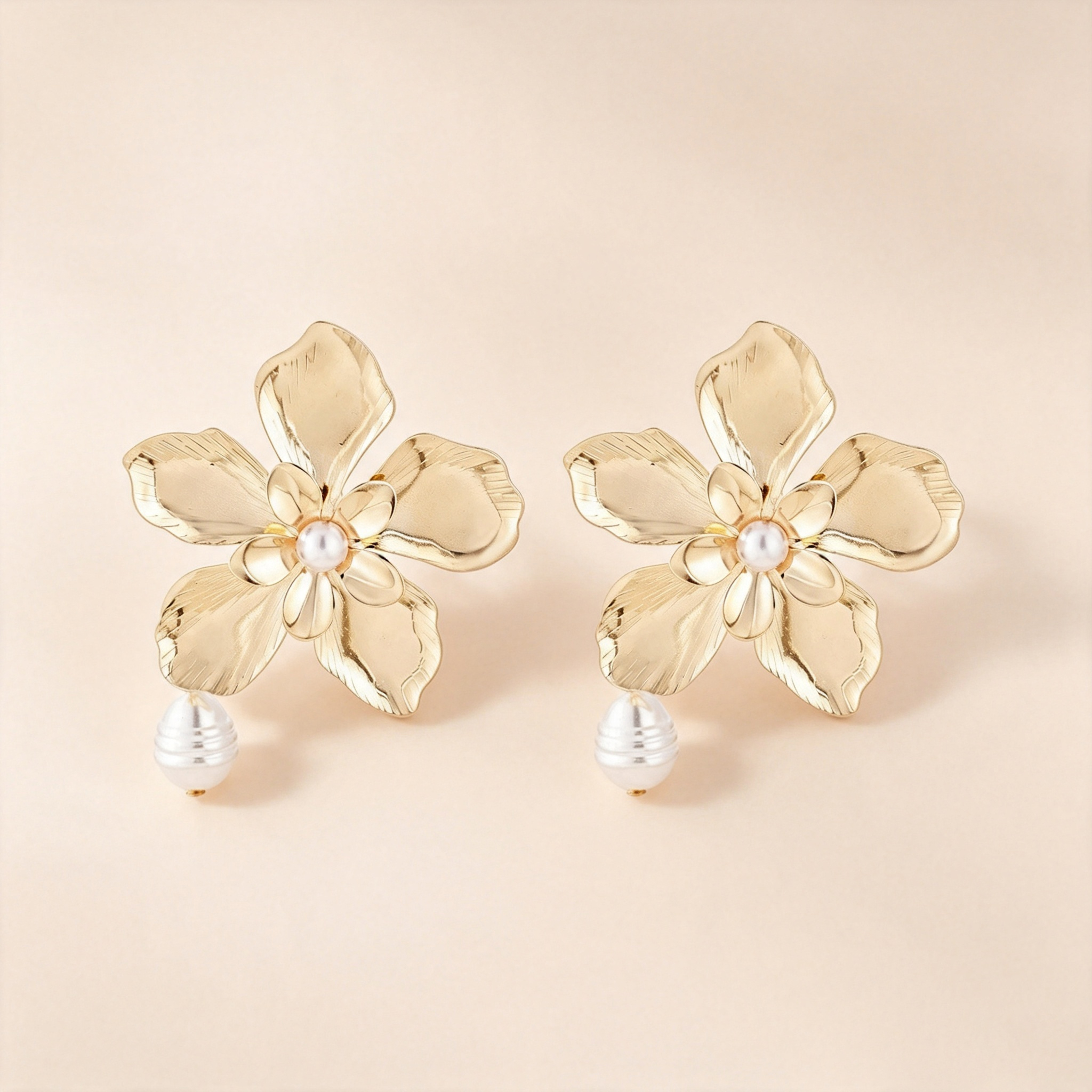 New Luxury Leaf‑Shaped Faux Pearl Earrings, Elegant Ins‑Style Women Ear Jewelry Wholesale