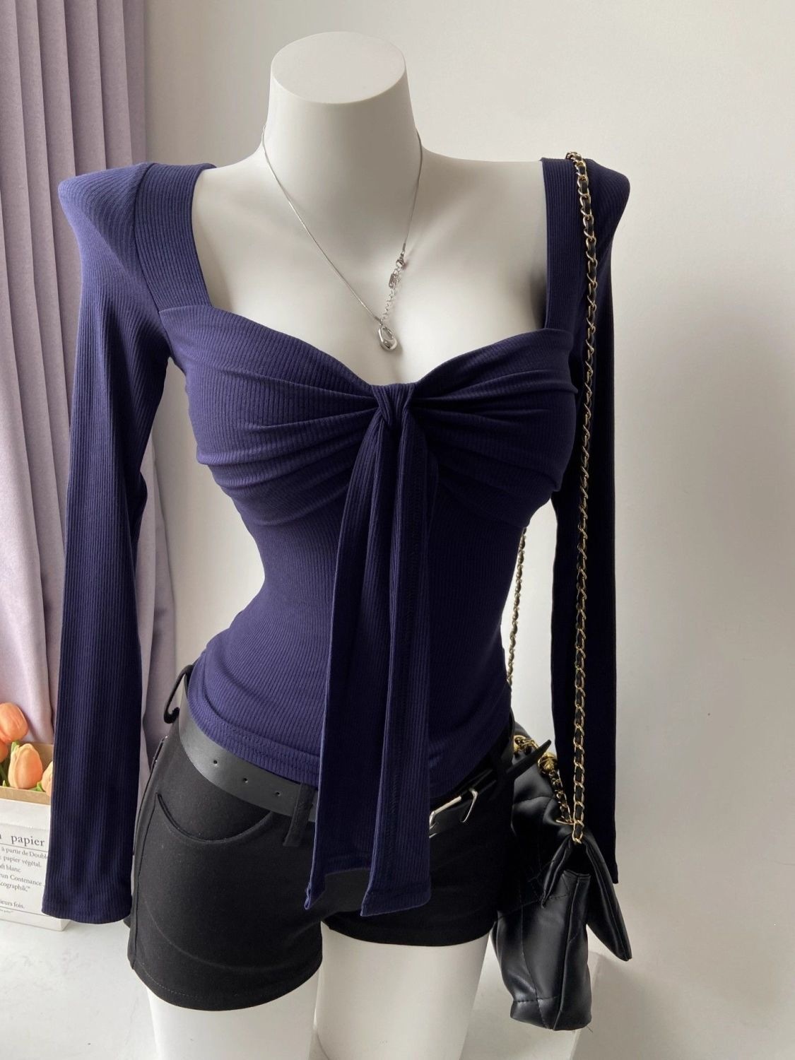Chest cushion waist cinching square collar top ribbon slim fit long sleeve T-shirt women's niche scheming design top