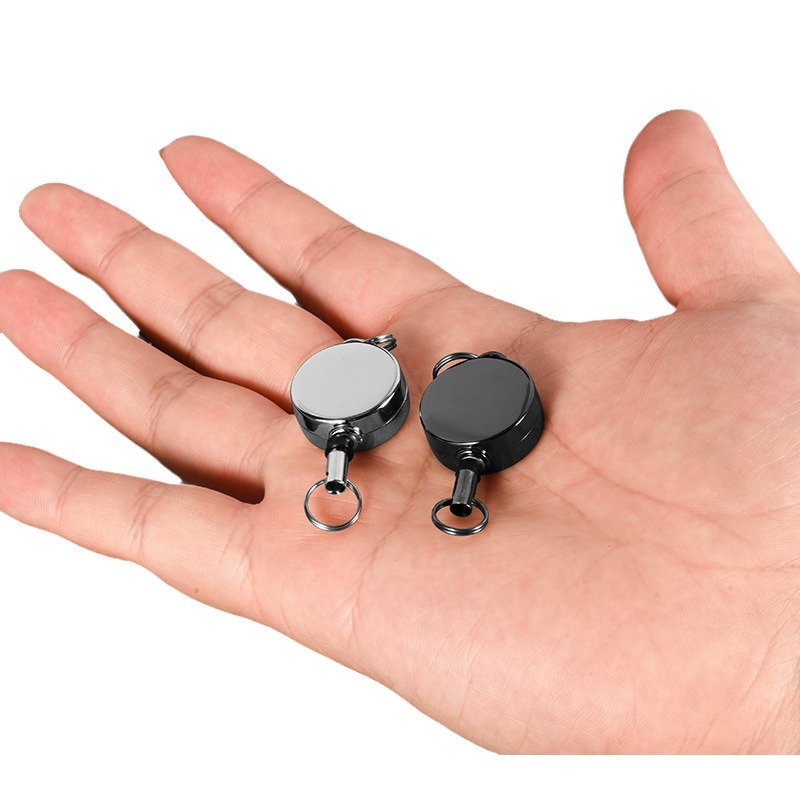 Ultra-Compact Retractable Keychain Pendant – Sleek Rebound Design with Secure Anti-Loss Lock