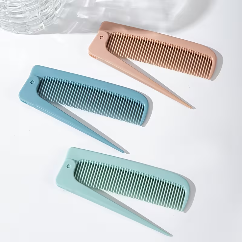 A Foldable Comb, Perfect for Travel, Featuring a 360° Portable Design, Essential for Hairstyling at Home Or on The Go