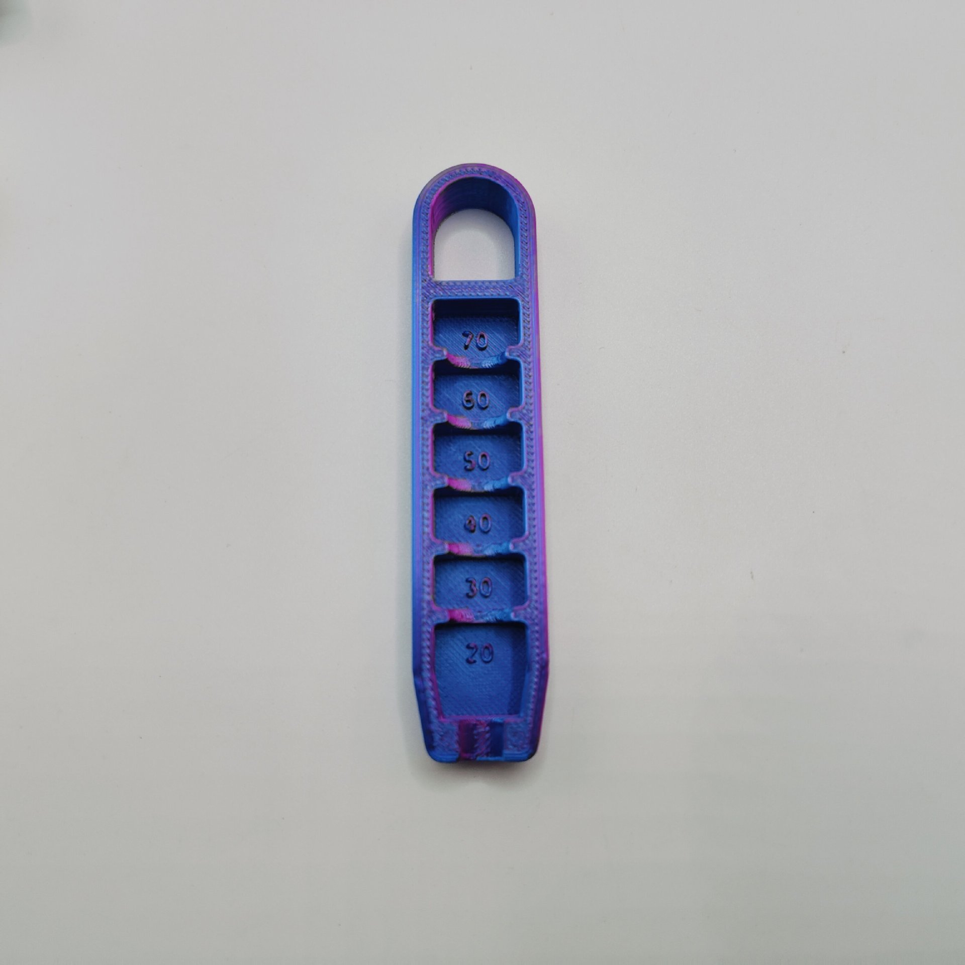 Artisanal 3D-Printed Golf Seat Lifter – Ergonomic Contoured Shape & Matte Metallic Finish