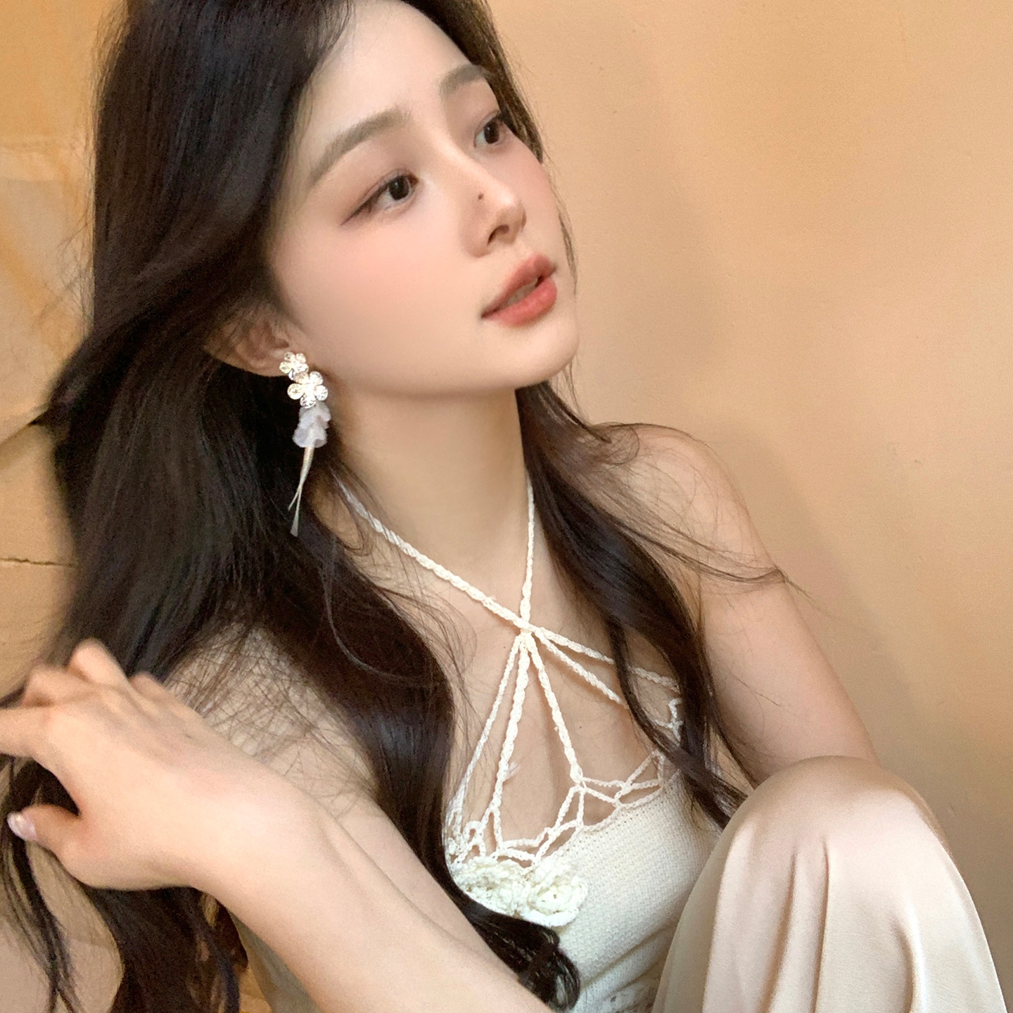 Super fairy silver flower shell tassel earrings, women's high-end feeling, seaside vacation style earrings, exquisite temperamen