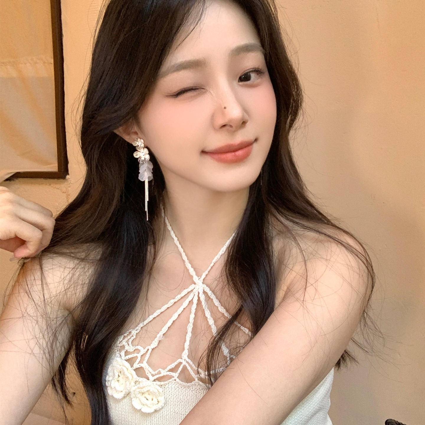 Super fairy silver flower shell tassel earrings, women's high-end feeling, seaside vacation style earrings, exquisite temperamen