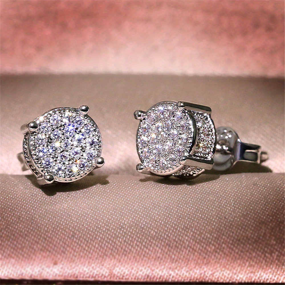 Halo-Set Round Stud Earrings – Sparkling Rhinestone Accented Design for Unisex Elegance