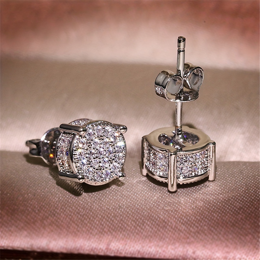Halo-Set Round Stud Earrings – Sparkling Rhinestone Accented Design for Unisex Elegance