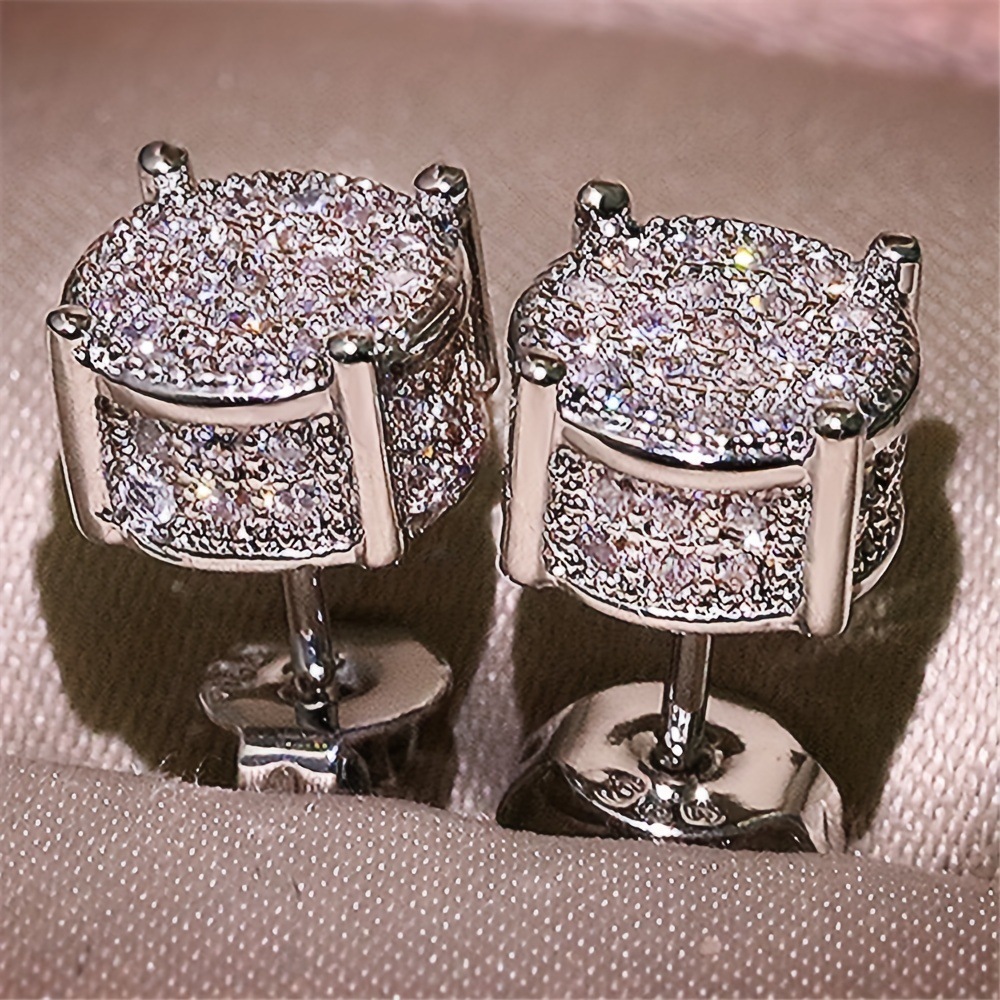 Halo-Set Round Stud Earrings – Sparkling Rhinestone Accented Design for Unisex Elegance
