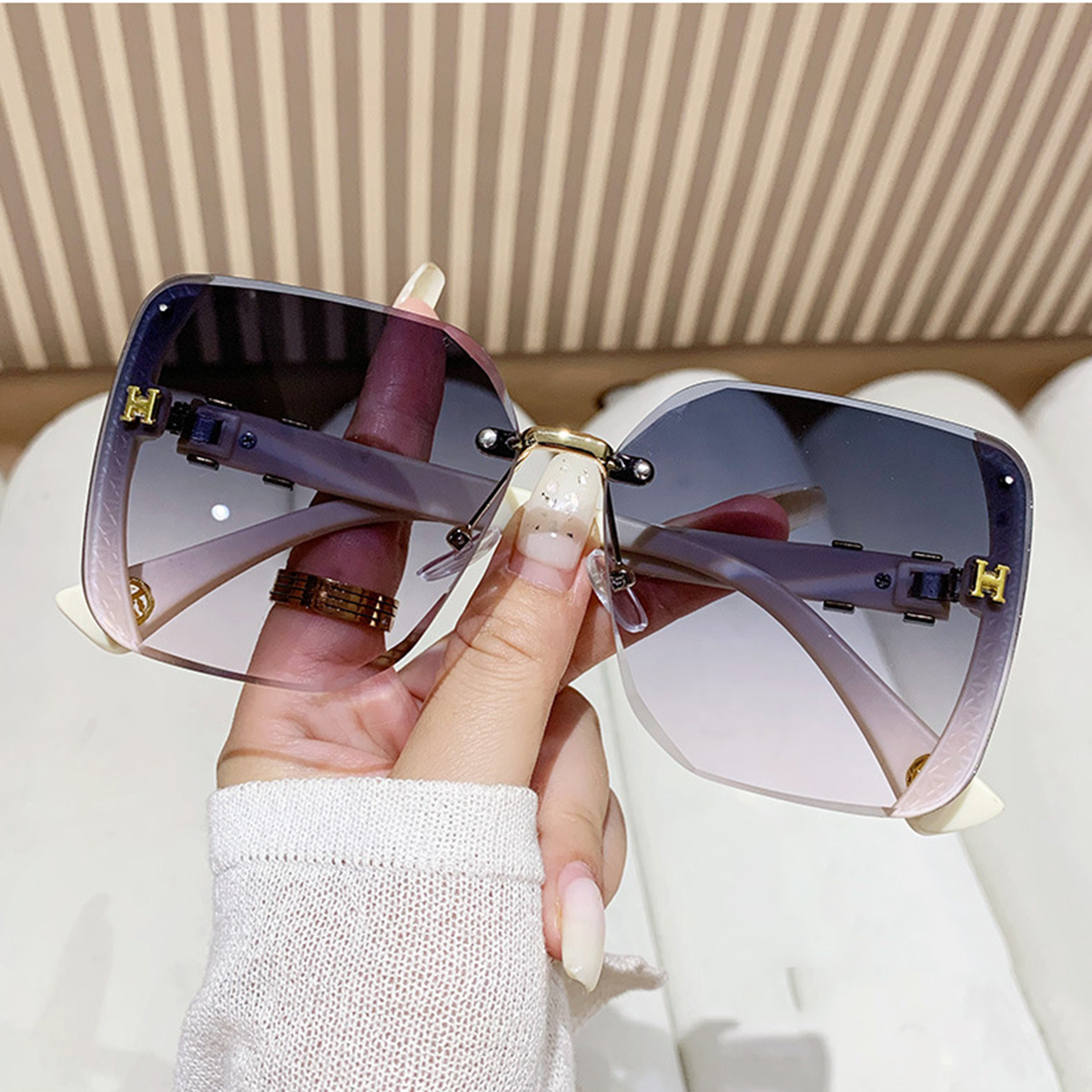 Fashionable Glitter Sunglasses with Starry Sky and Large Frame for Women, High-end Casual and Versatile Trendy Glasses