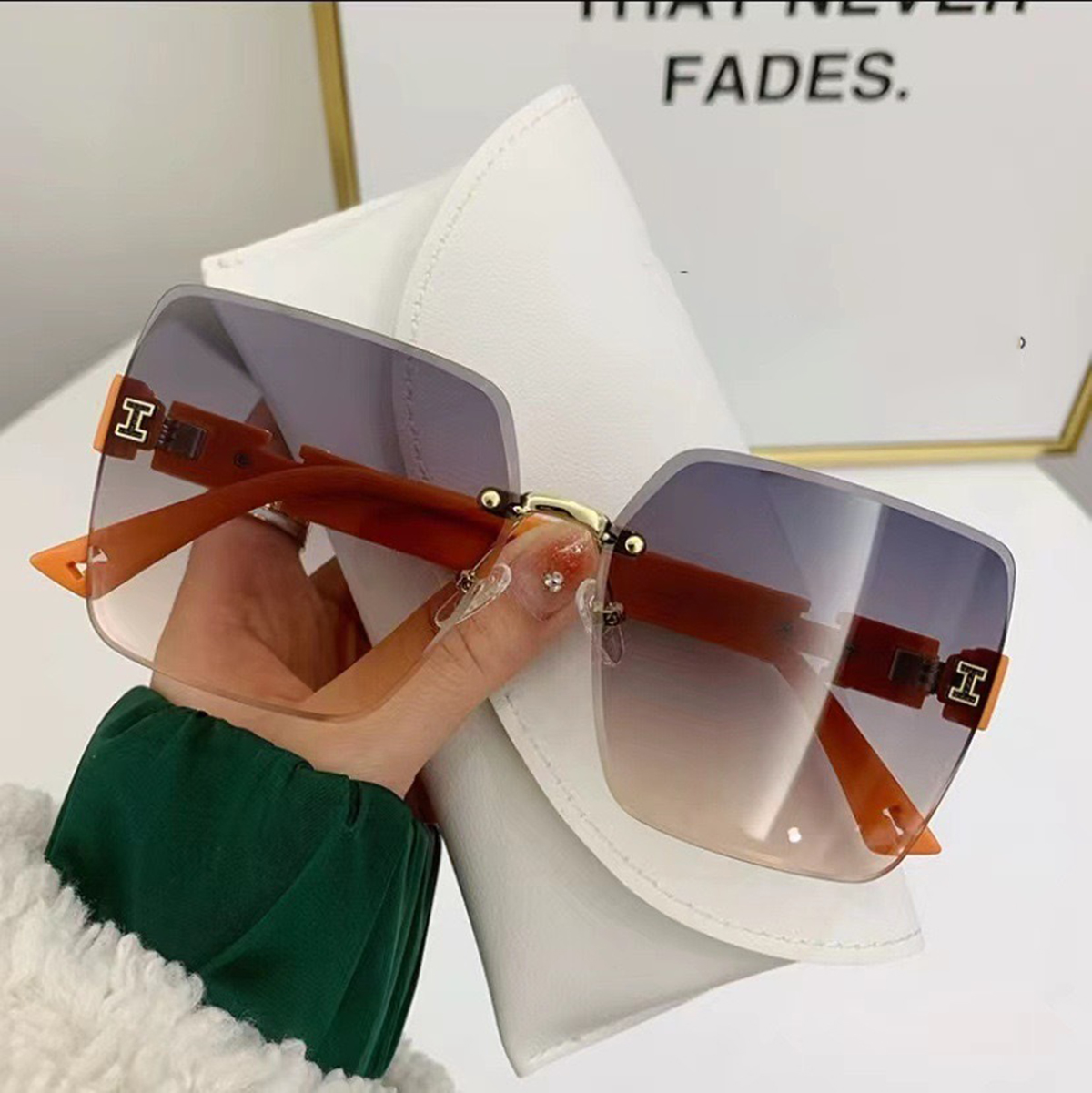 New Box Sunglasses, Large Frame, Slim and Fashionable Men's and Women's Sunglasses, Suitable for Street Photography and Tourism
