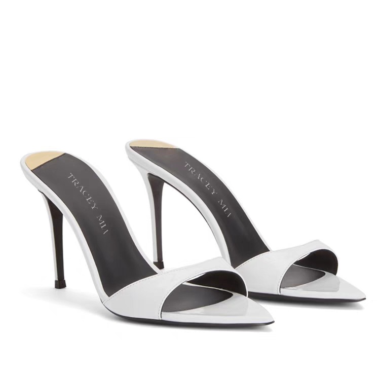 Free delivery of high-quality 2026 new summer women's shoes hot selling one-piece women's pointed high-heeled slippers