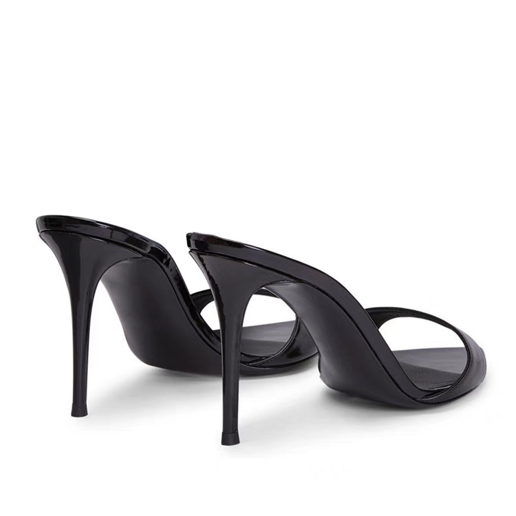 Free delivery of high-quality 2026 new summer women's shoes hot selling one-piece women's pointed high-heeled slippers