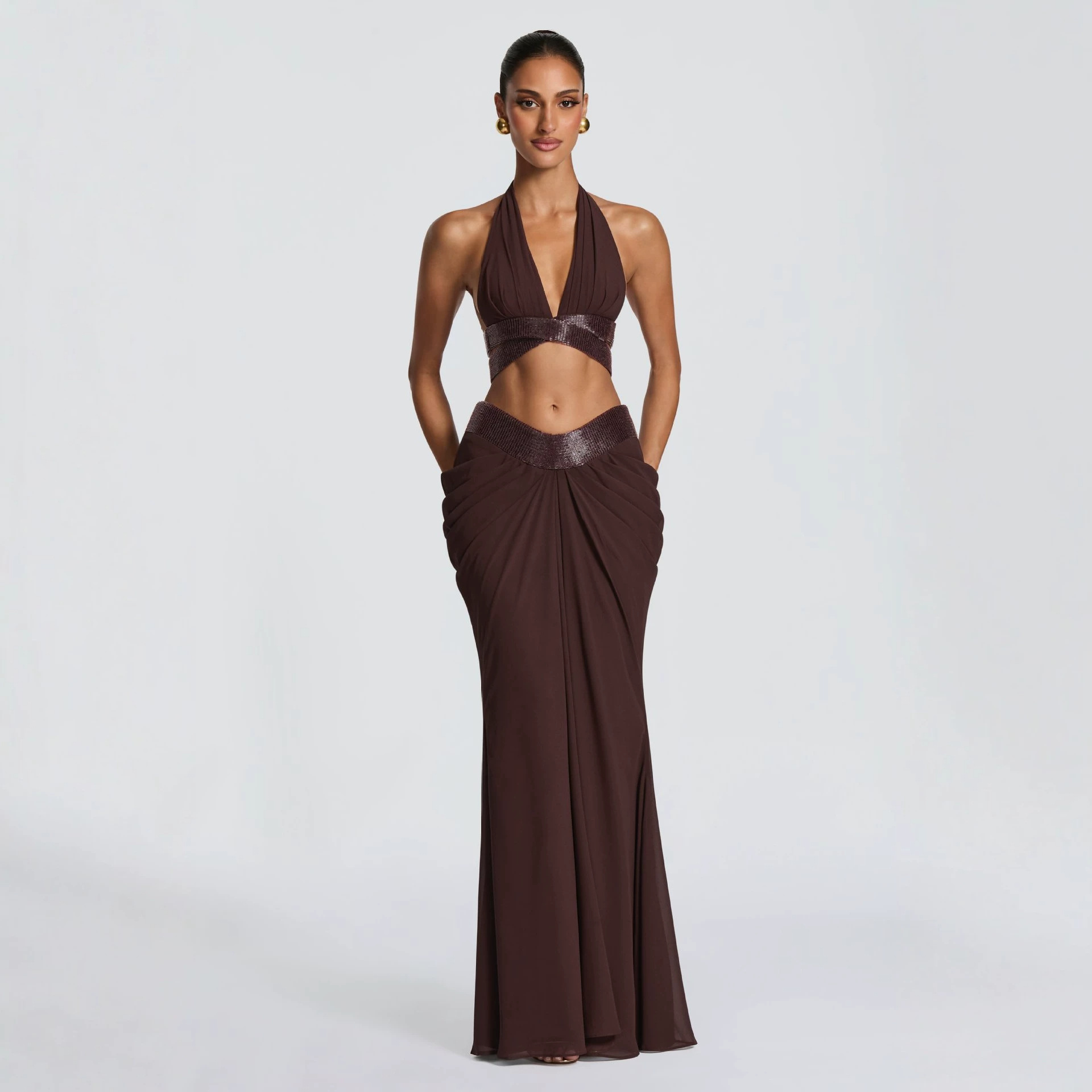 Free delivery of high-quality 2026 new summer women's clothing hot selling hanging neck deep V-strap sexy strap half skirt set