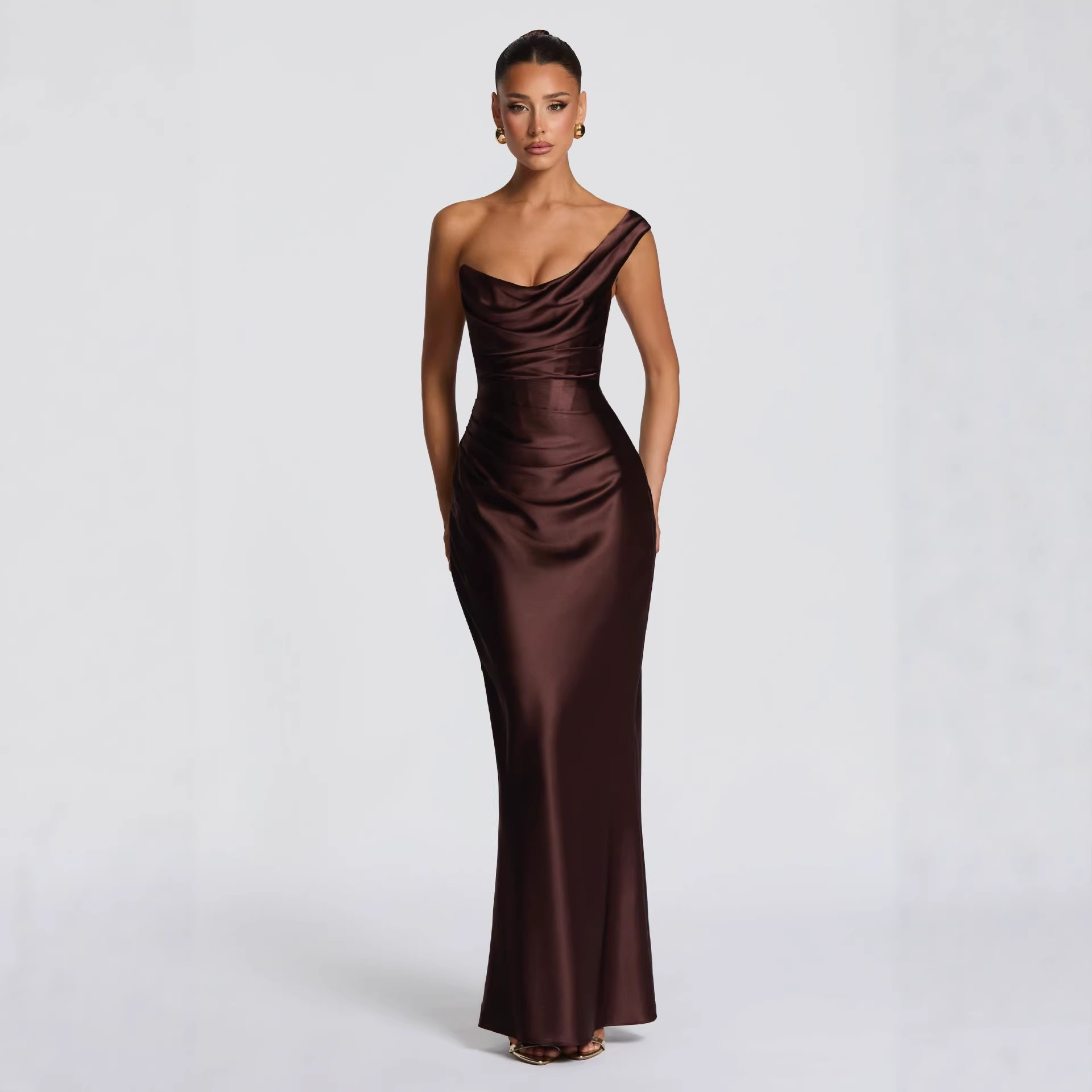 Free delivery of high-quality 2026 new summer women's clothing hot selling sexy sloping shoulder sleeveless fishbone dress