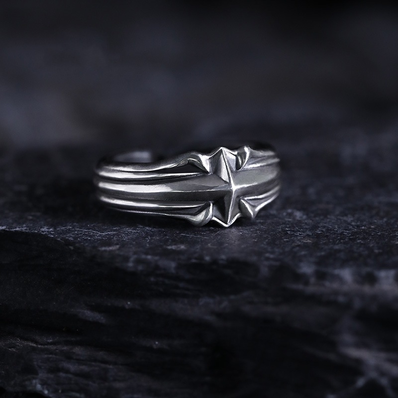Trendy and personalized retro ring for men  new light luxury and high-end ring  punk style versatile Thai silver tail ring
