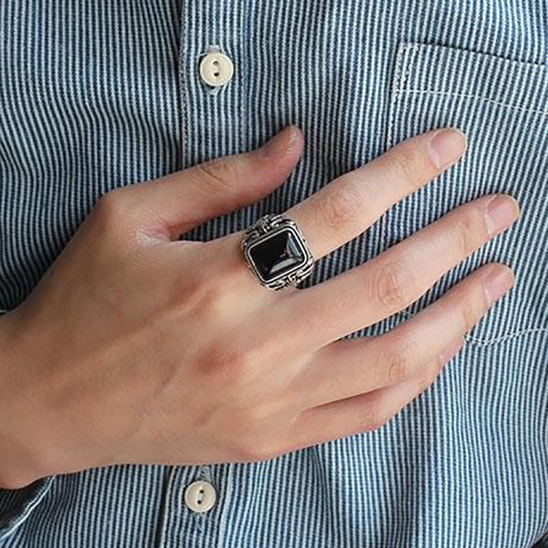 Men's New Fashionable Retro S925 Thai Silver Open Ring Men's Black Agate Creative Design Versatile Light Luxury Ring Jewelry