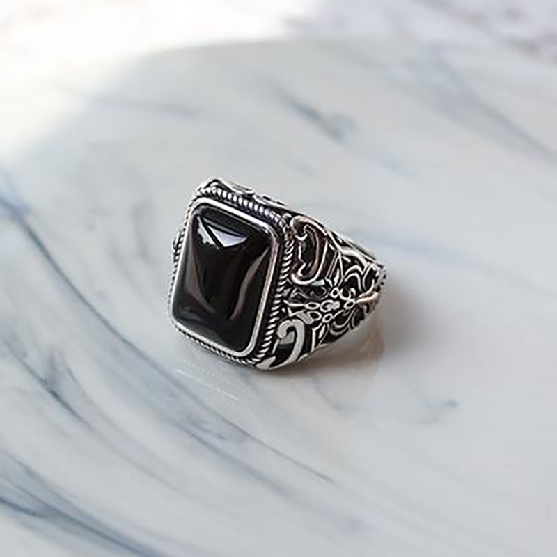 Men's New Fashionable Retro S925 Thai Silver Open Ring Men's Black Agate Creative Design Versatile Light Luxury Ring Jewelry