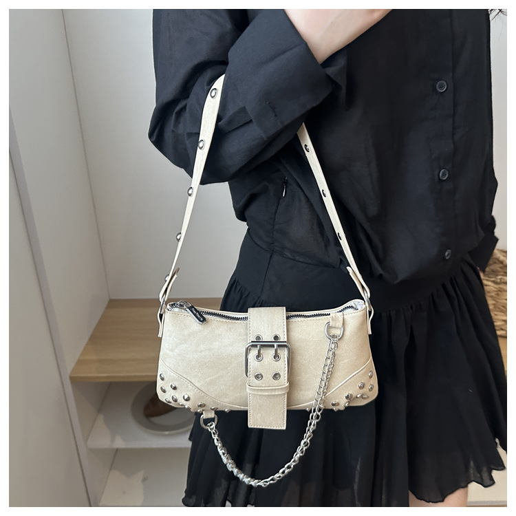 Women Fashion Shoulder Bag Gothic Ladies Bag Cool Style Trendy Rock Girls Handbag Y2K Rivet Chain for Travel Vacation Daily