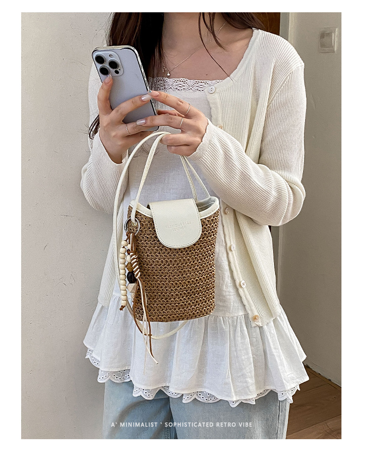 Korean Style Straw Weaving Bag Ladies Summer 2026 Casual Crossbody Shoulder Bag Fashionable Leisure Stroll Mobile Phone Bag