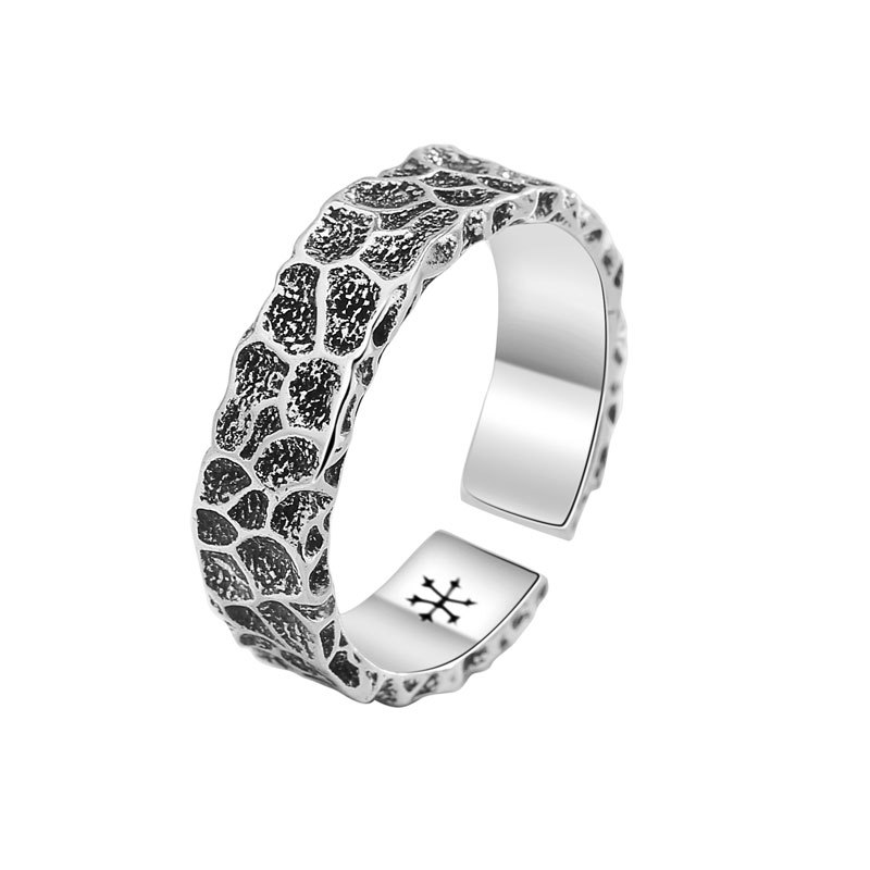 New Retro Men's Fashionable Open End Ring Versatile  Personalized  Cracked  Minimally Used  Hammer Pattern Ring Handpiece