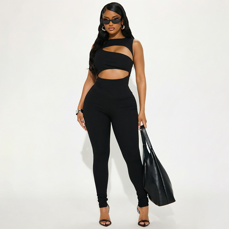 Round neck solid color hollow out sleeveless zipper slim fit jumpsuit