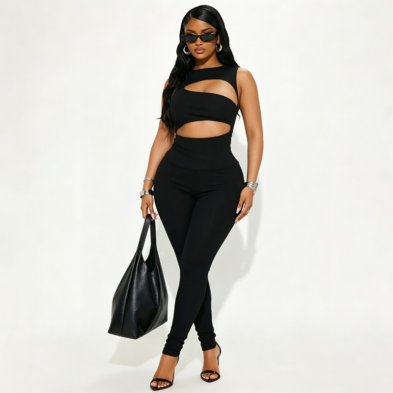 Round neck solid color hollow out sleeveless zipper slim fit jumpsuit
