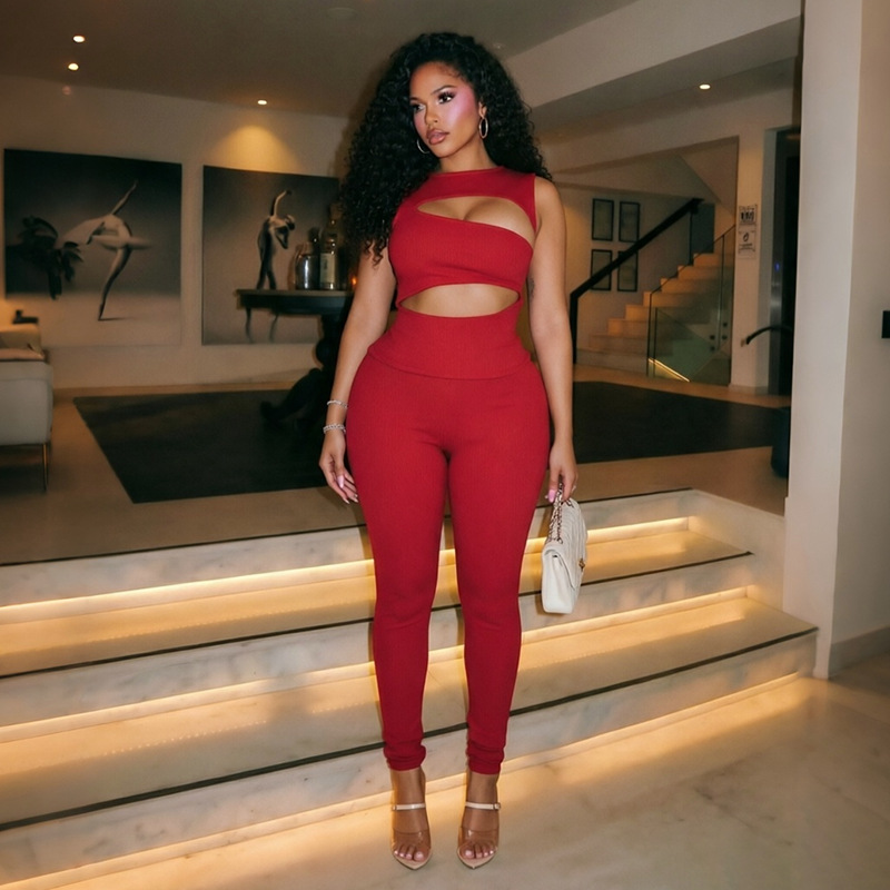 Round neck solid color hollow out sleeveless zipper slim fit jumpsuit